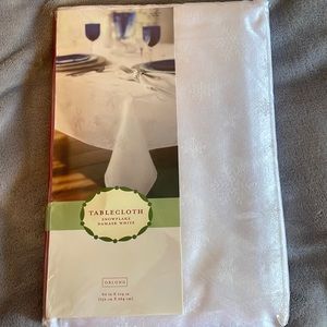 Winter tablecloth